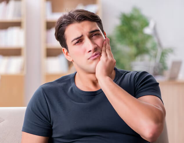 Toothache image - Emergency dentist Godalming